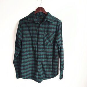 Activa Sports Inc small green plaid long sleeve button shirt